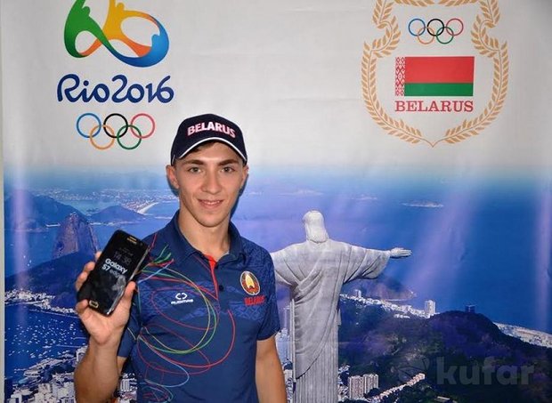 Белорусский олимпийский чемпион выставил подаренный ему смартфон на аукцион