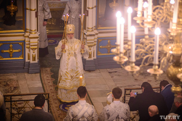Православные верующие отмечают Рождество Христово