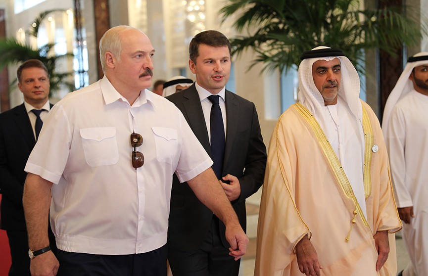 Александр Лукашенко прилетел в Арабские Эмираты