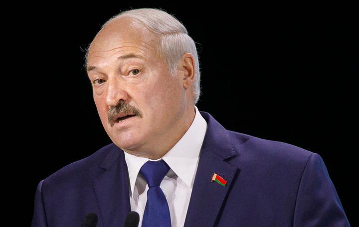 Лукашенко сообщил, что готов вести диалог, в том числе и об обновлении Конституции